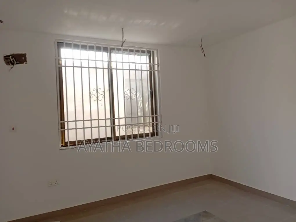 1bdrm Apartment in Modern Properties, New Town for rent in New Town