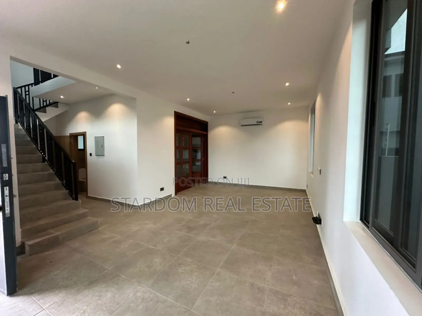 3bdrm Duplex in Boshe, Haatso for sale in Haatso