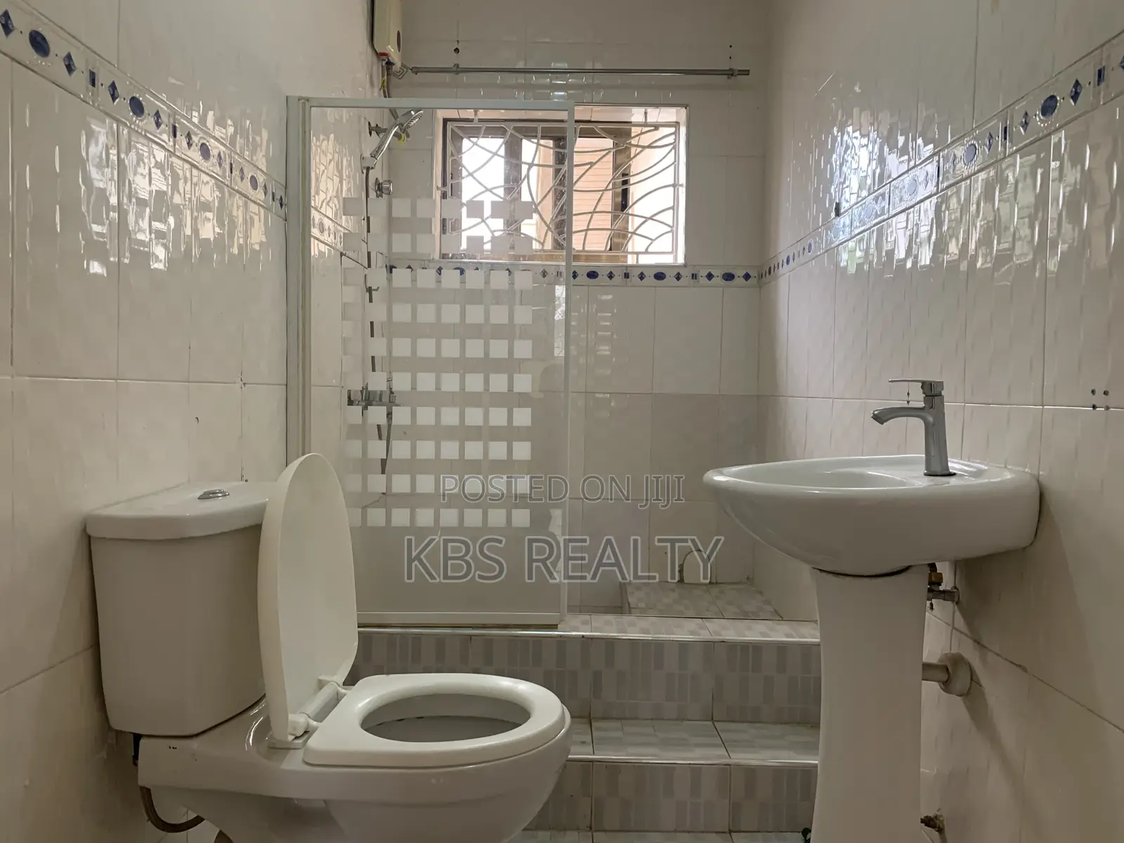 3bdrm House in Ahodwo, Kumasi Metropolitan for rent in Kumasi Metropolitan