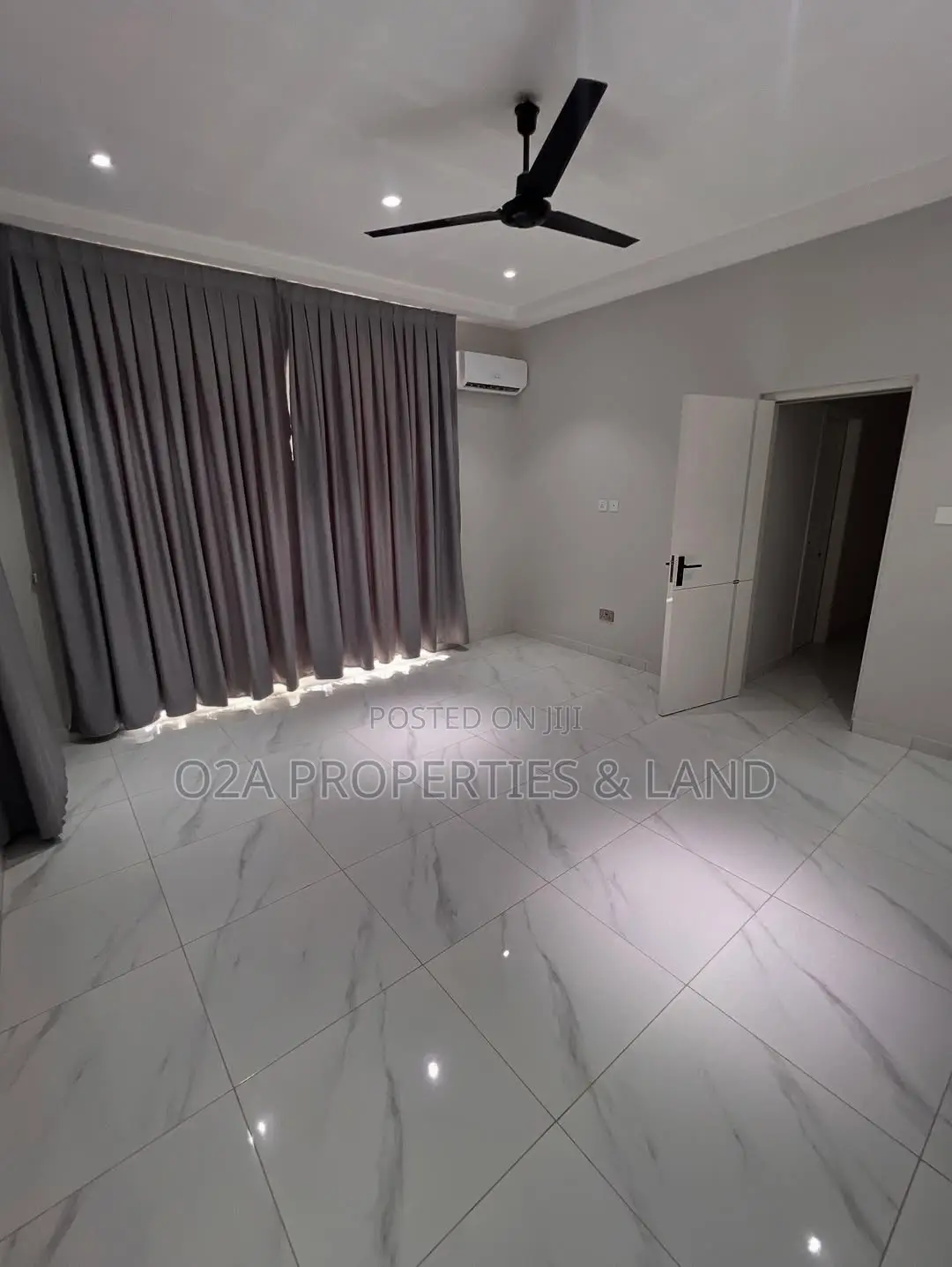 Furnished 4bdrm House in Lakeside Estate for sale in Lake Side Estate