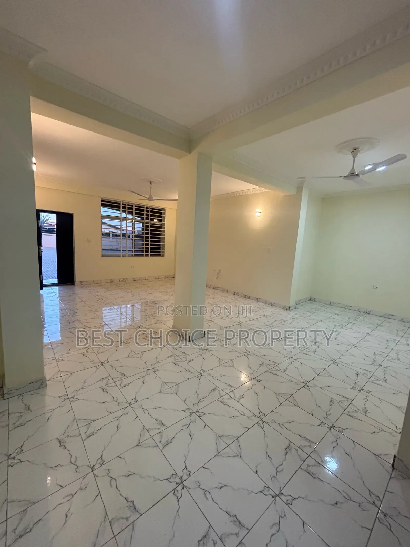 2bdrm Apartment in Lakeside for rent in Lake Side Estate