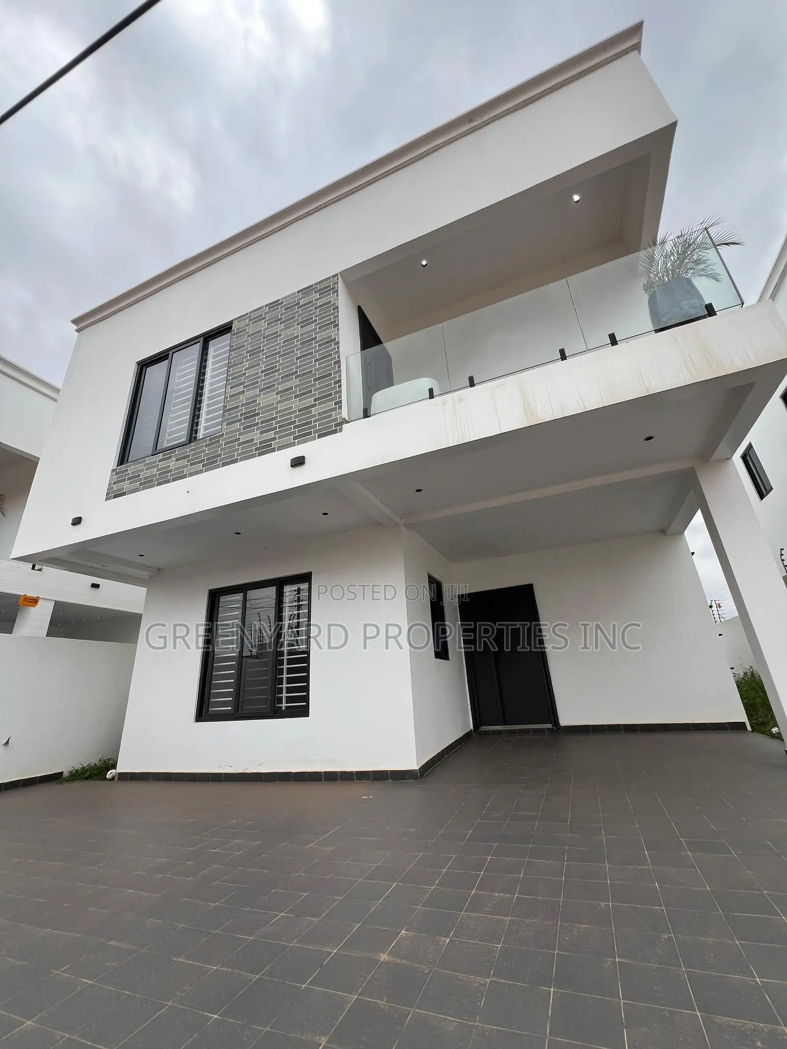 3bdrm Townhouse/Terrace in West Trasacco, Adjiriganor for sale in Adjiriganor
