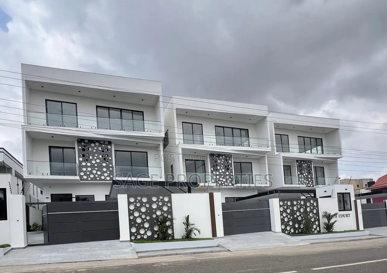 5bdrm Duplex in American House for sale in American House