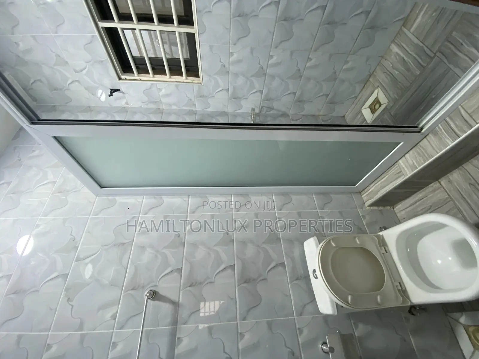 2bdrm Apartment in Botwe School for rent in Ashaley Botwe