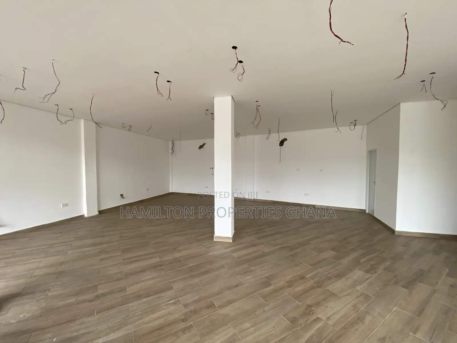 Double Shop for Rent Adjiringanor in Adjiriganor