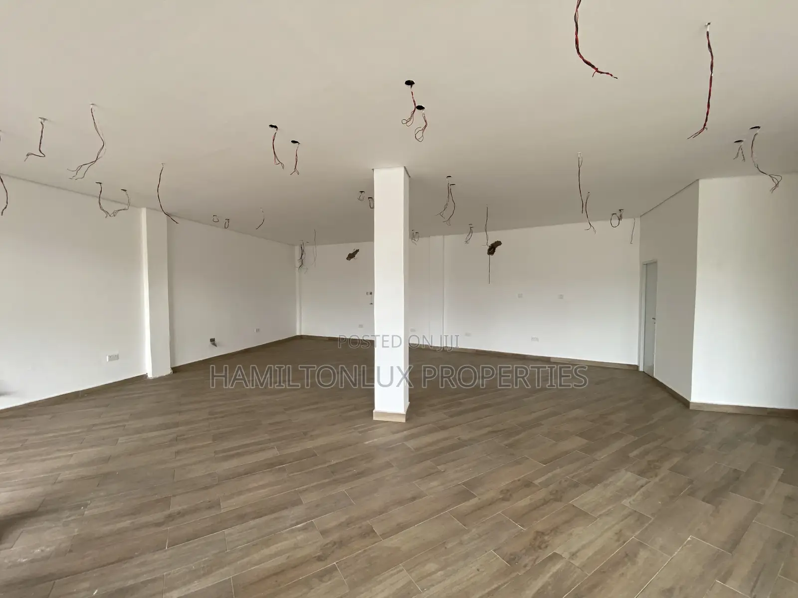 Double Shop for Rent Adjiringanor in Adjiriganor