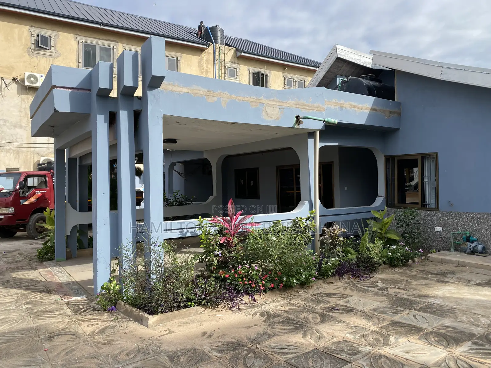 5bdrm House in School Junction, Ashaley Botwe for rent in Ashaley Botwe