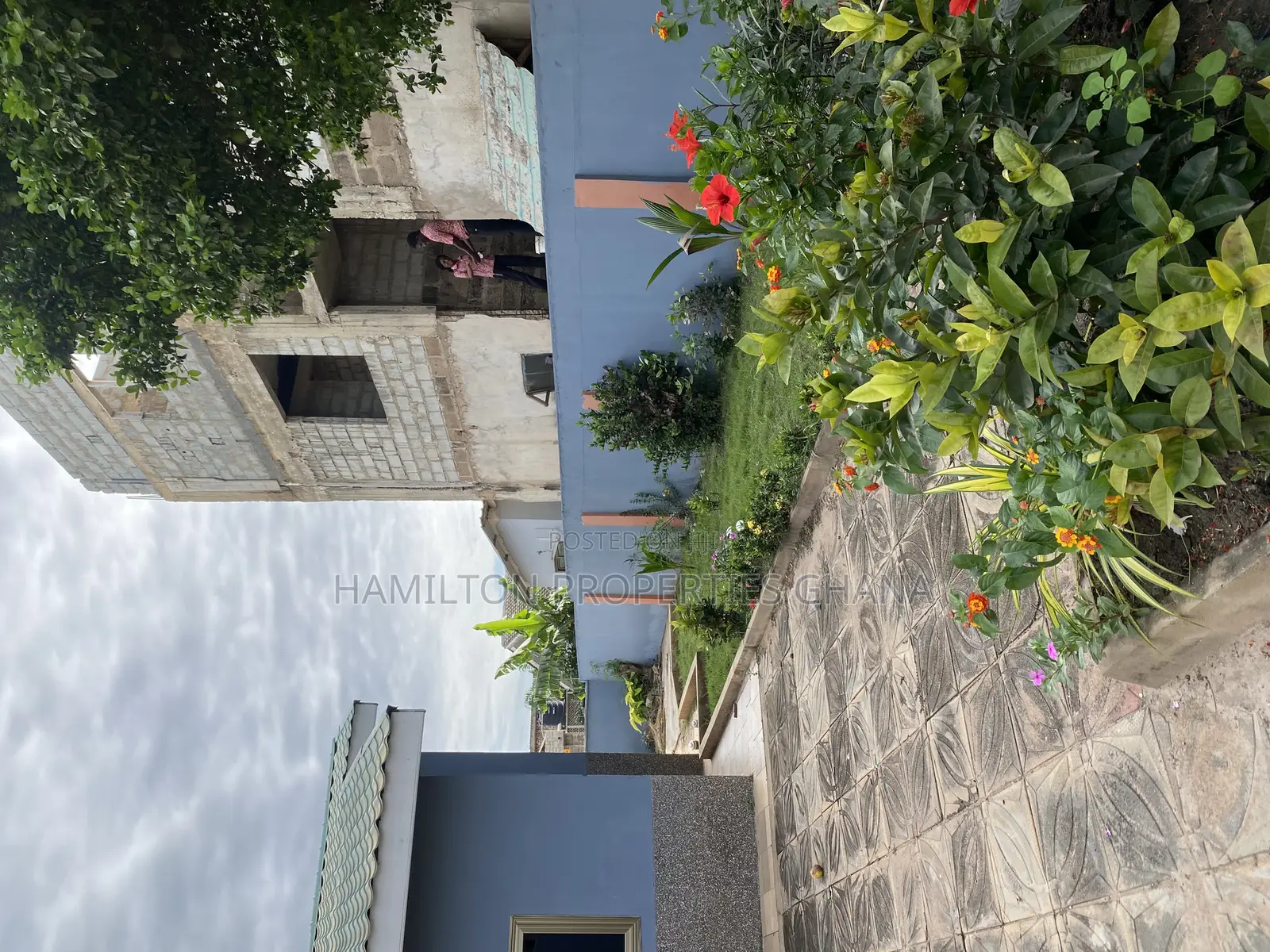 5bdrm House in School Junction, Ashaley Botwe for rent in Ashaley Botwe