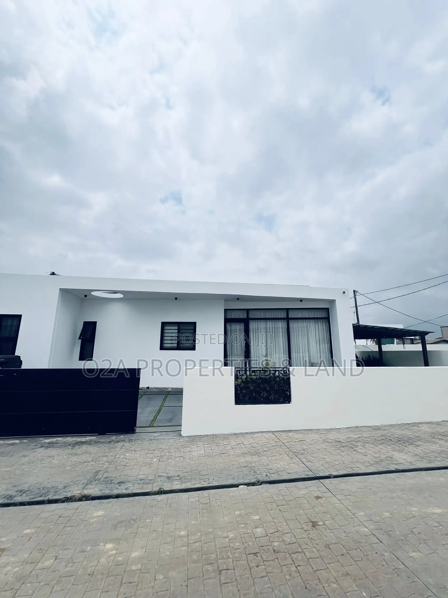 Furnished 2bdrm House in Ashaley Botwe, Lake Side Estate for sale in Lake Side Estate