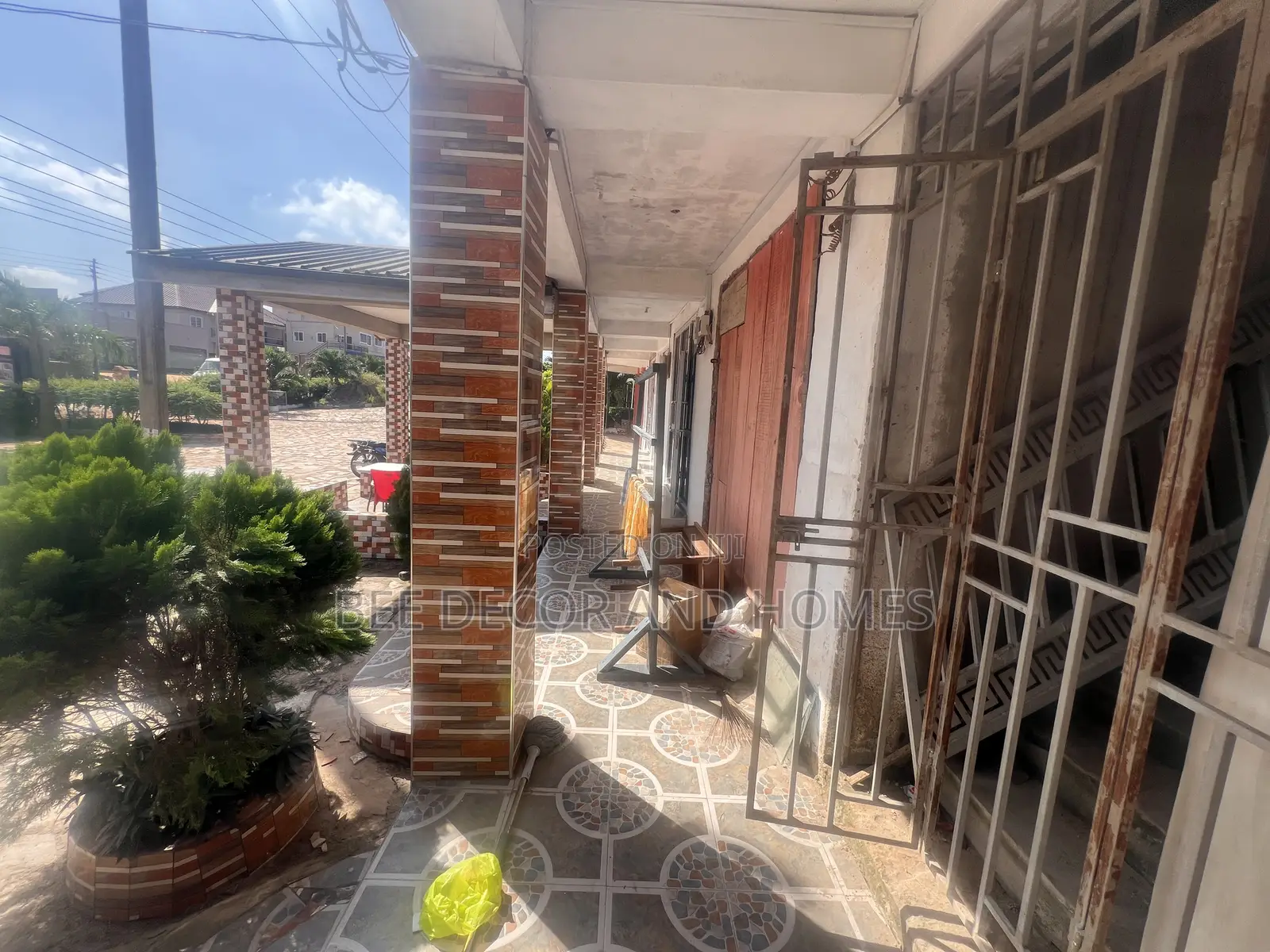 Single Shop to Let in Adenta