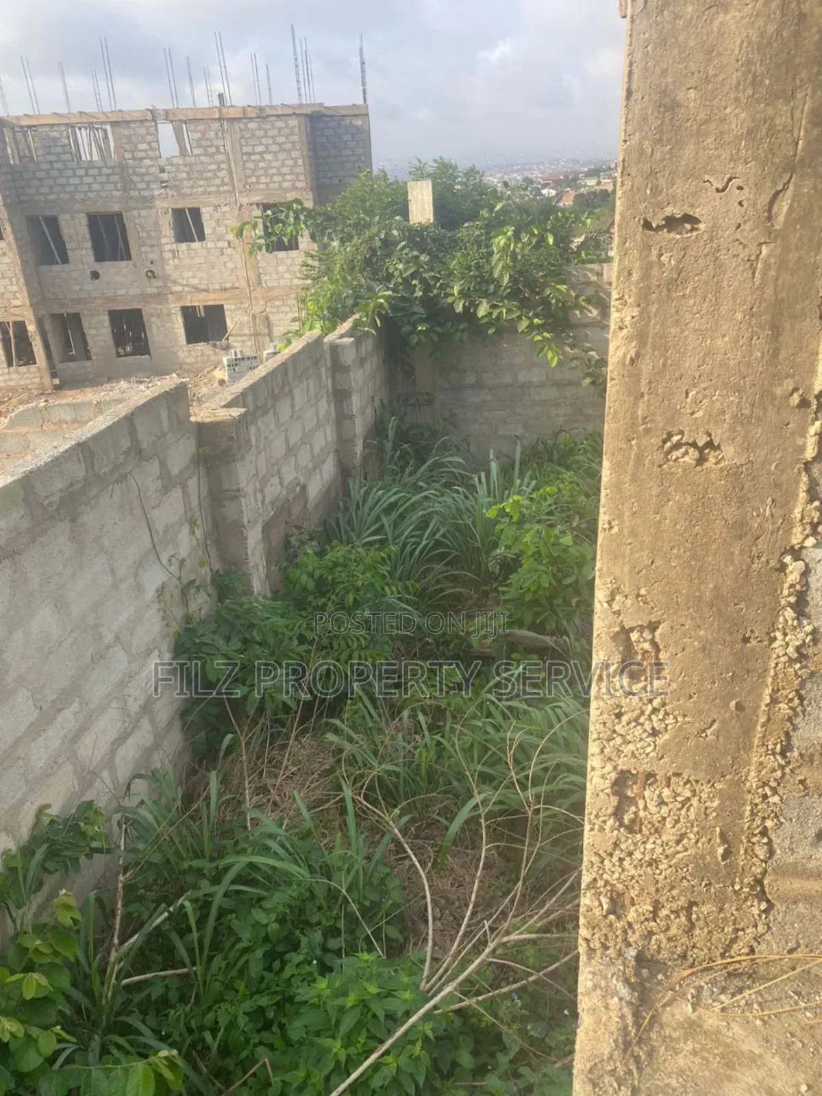 4bdrm House in Ashongman Bank Of, Ashomang Estate for sale in Ashomang Estate