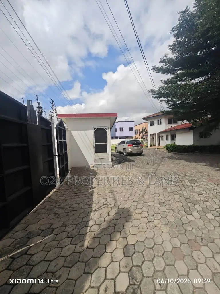 5bdrm House in Airport West for rent in Airport Residential Area