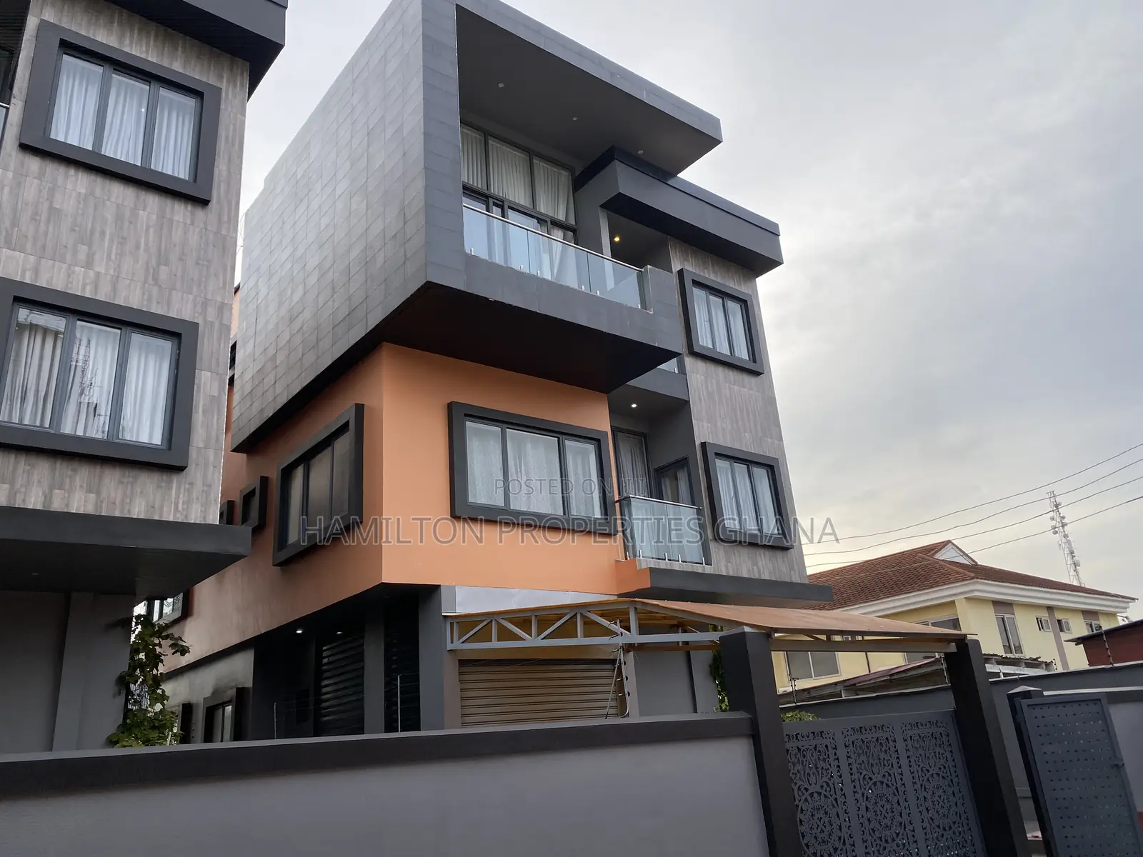 Furnished 5bdrm House in Labone for rent in Labone