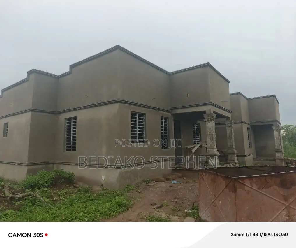 4bdrm Apartment in Poplyn Estate, Techiman Municipal for sale in Techiman Municipal