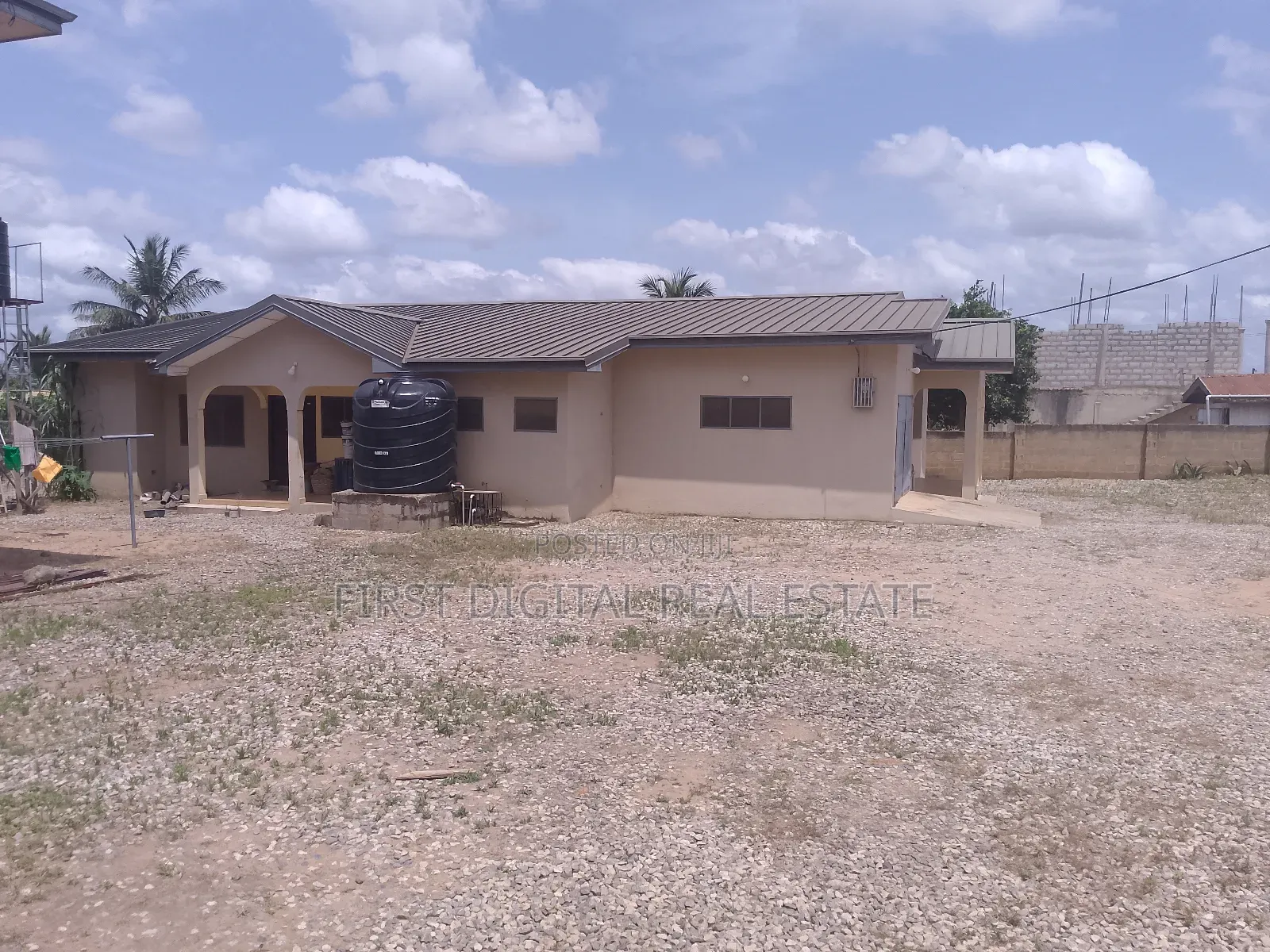 4 Bedroom Self Compound for Commercial Rent Obom Roadside in Kasoa