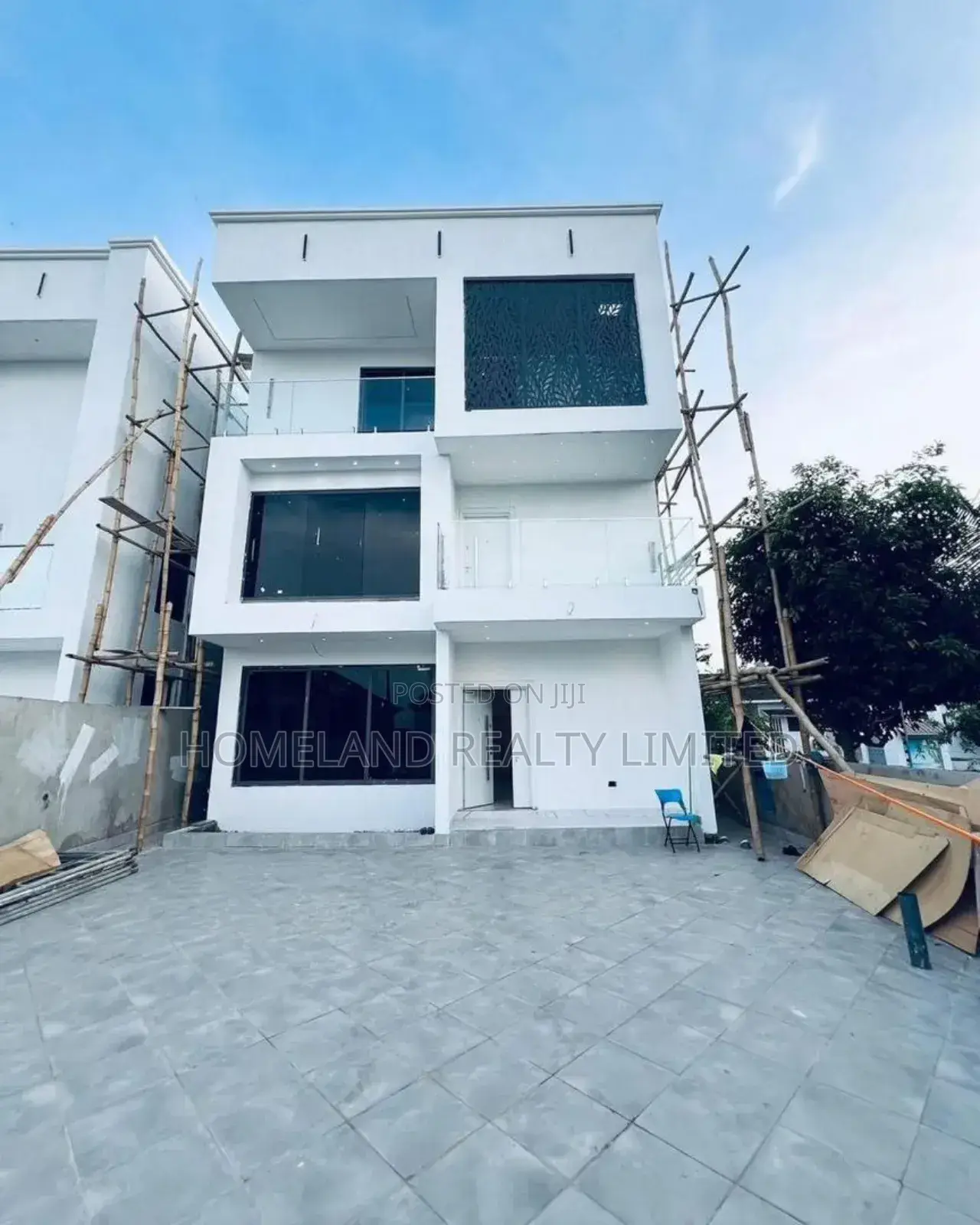4bdrm Duplex in Adjiganor, Adjiriganor for sale in Adjiriganor