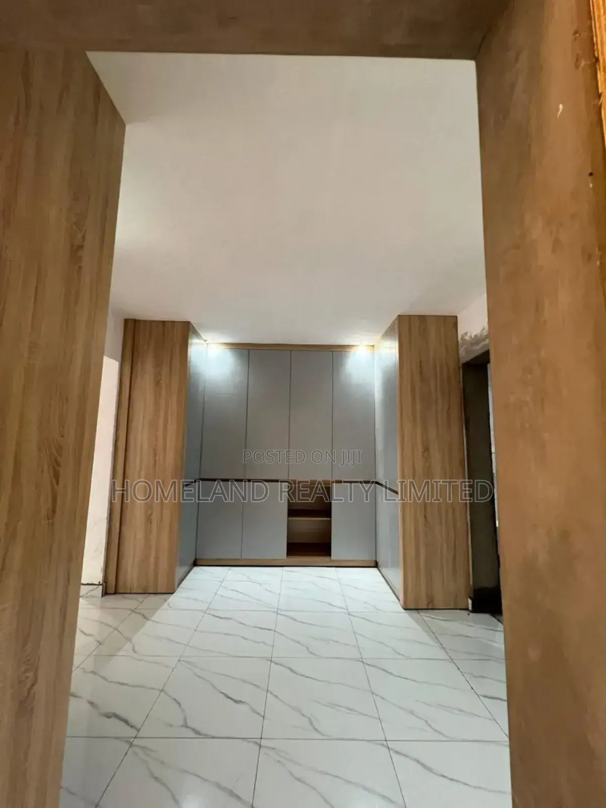 4bdrm Duplex in Adjiganor, Adjiriganor for sale in Adjiriganor