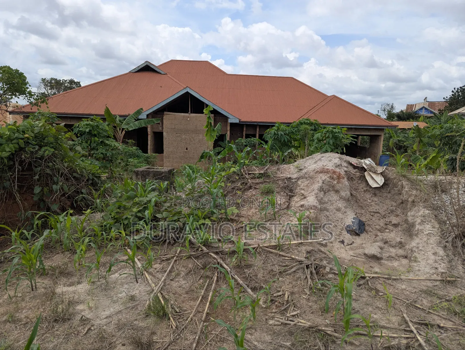 6bdrm House in Atwima Takyiman,, Kumasi Metropolitan for sale in Kumasi Metropolitan