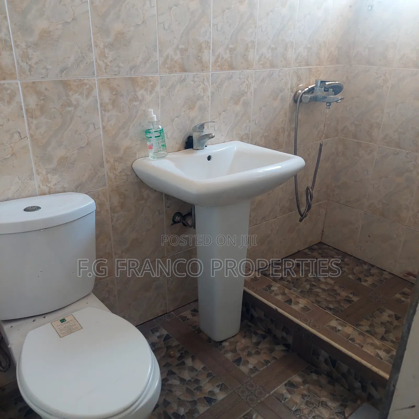 1bdrm Apartment in Kg Franco Properties, Spintex for rent in Spintex