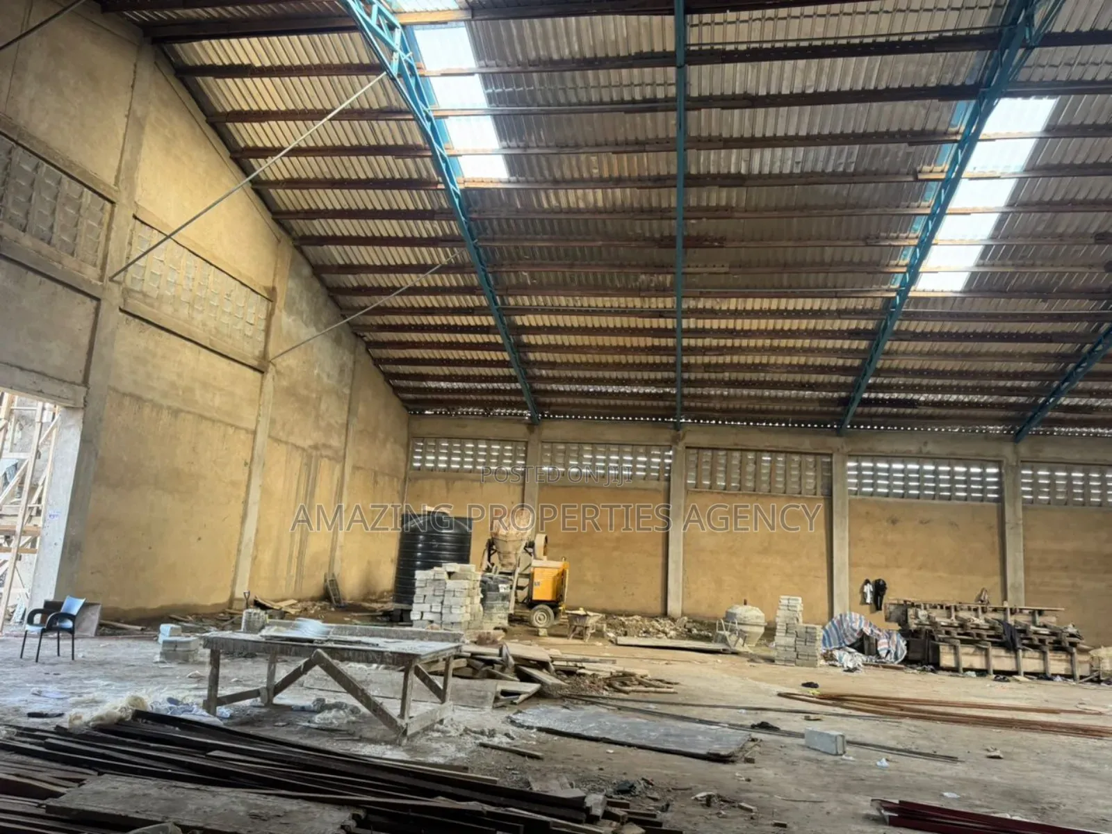1300sqm Warehouse With Office in Spintex