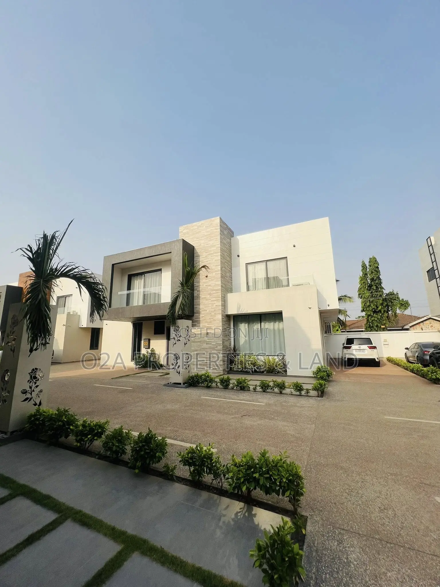 4bdrm House in Ashaley Botwe, Lake Side Estate for sale in Lake Side Estate