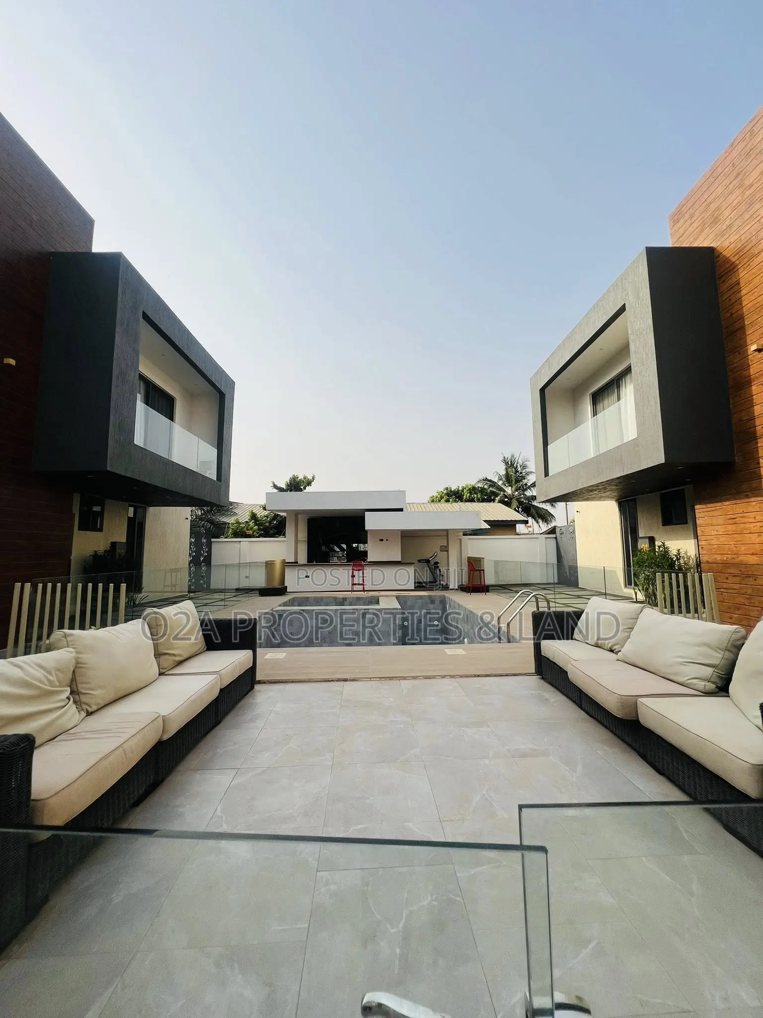 4bdrm House in Ashaley Botwe, Lake Side Estate for sale in Lake Side Estate