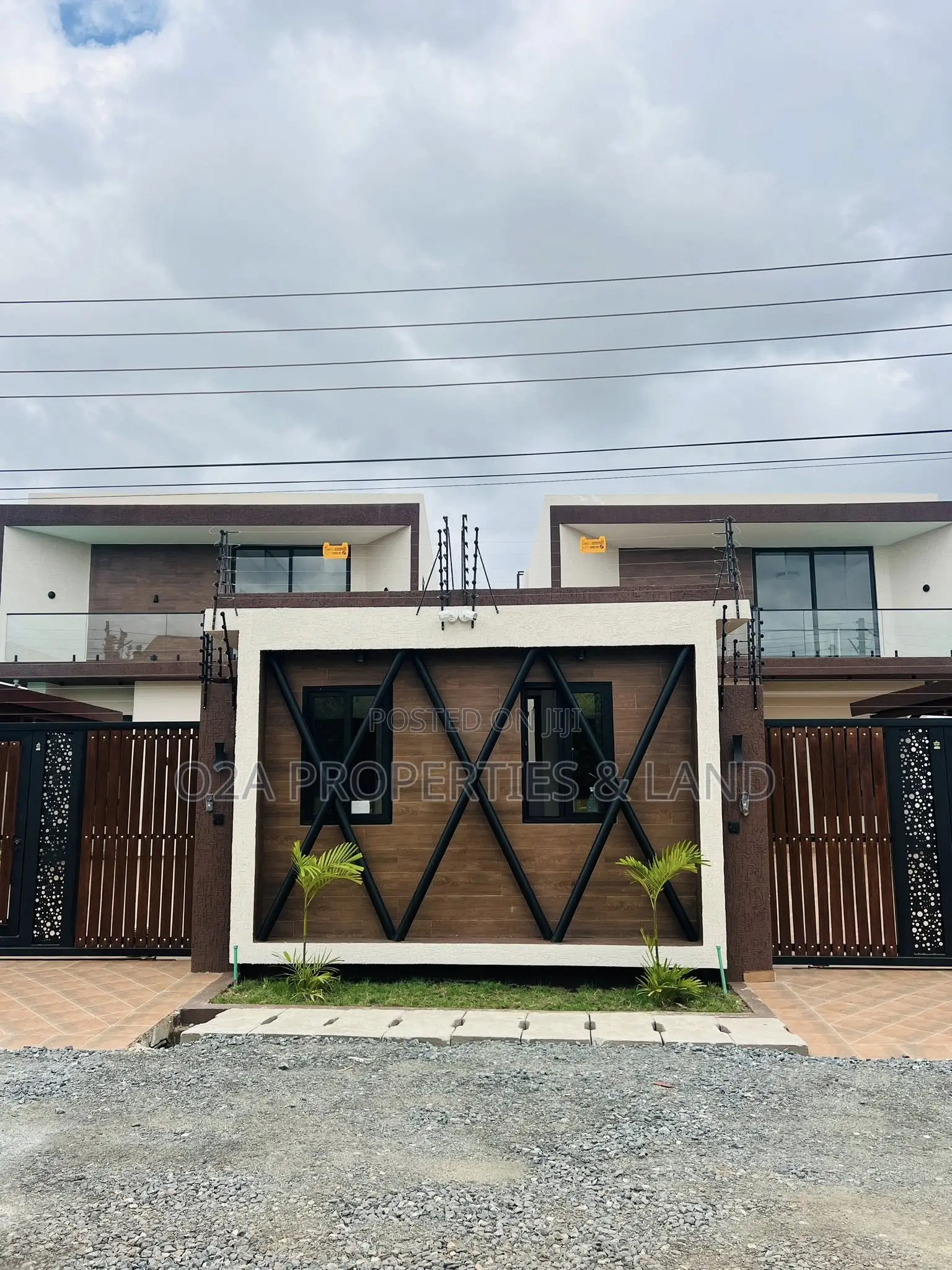 4bdrm House in Adenta Oyarifa, Ghana Flag for sale in Ghana Flag