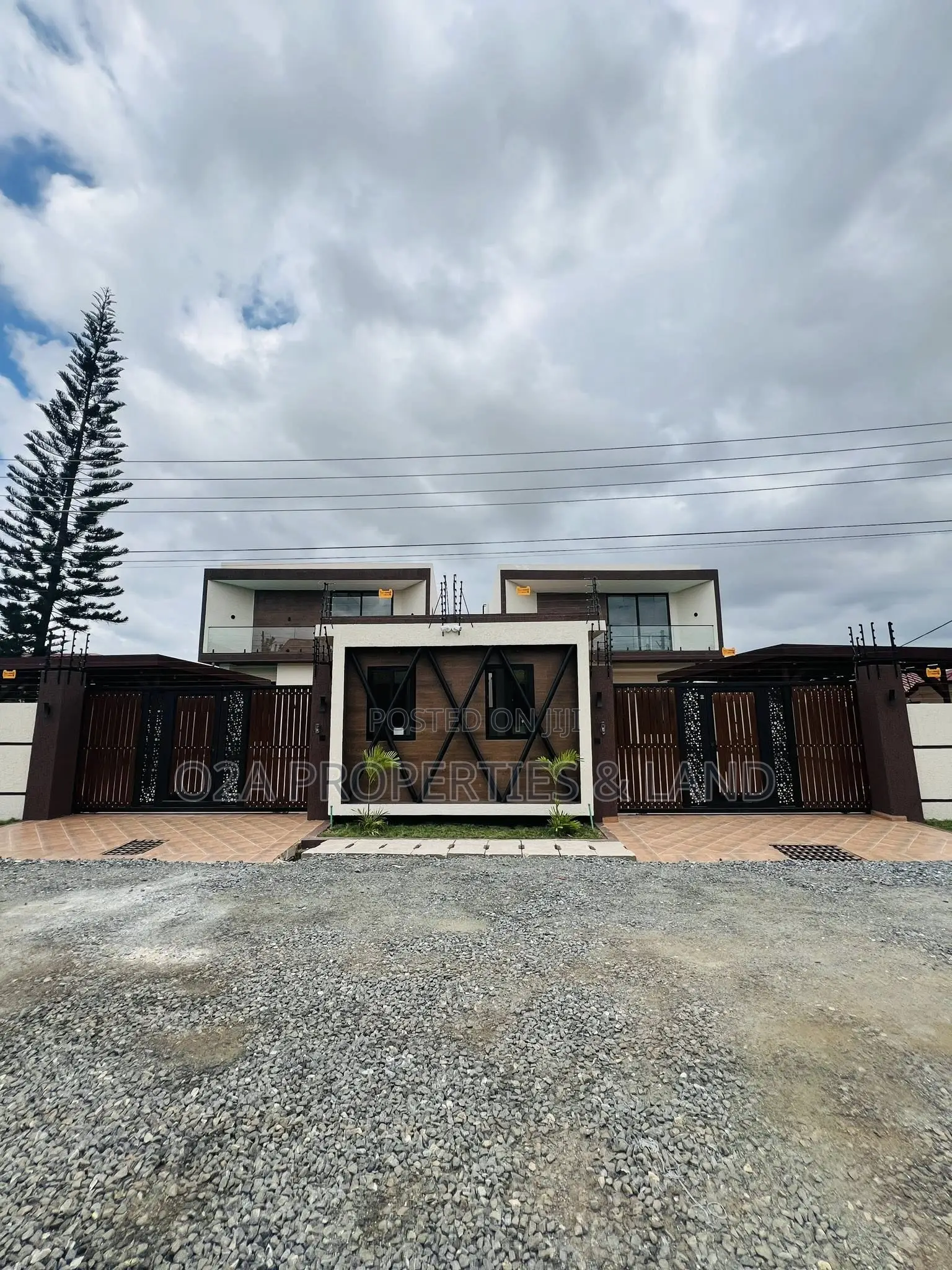 4bdrm House in Adenta Oyarifa, Ghana Flag for sale in Ghana Flag