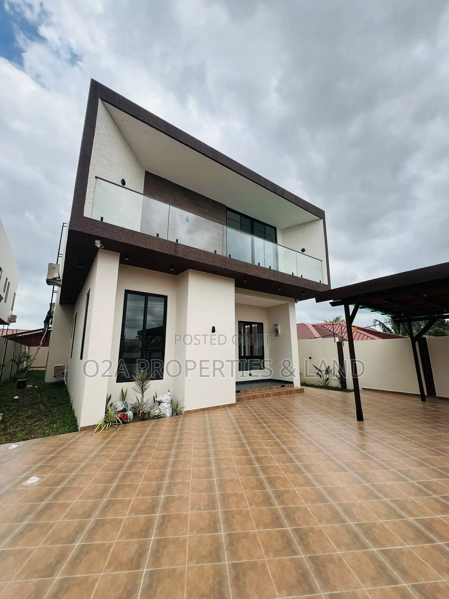 4bdrm House in Adenta Oyarifa, Ghana Flag for sale in Ghana Flag
