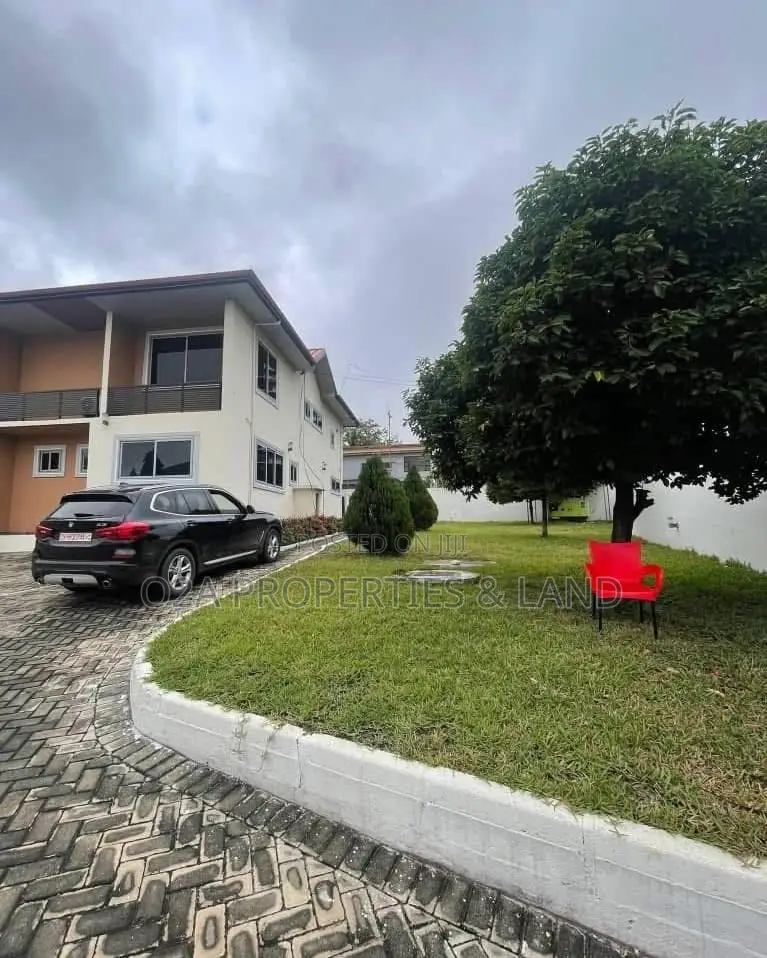 6bdrm House in North Ridge for rent in North Ridge