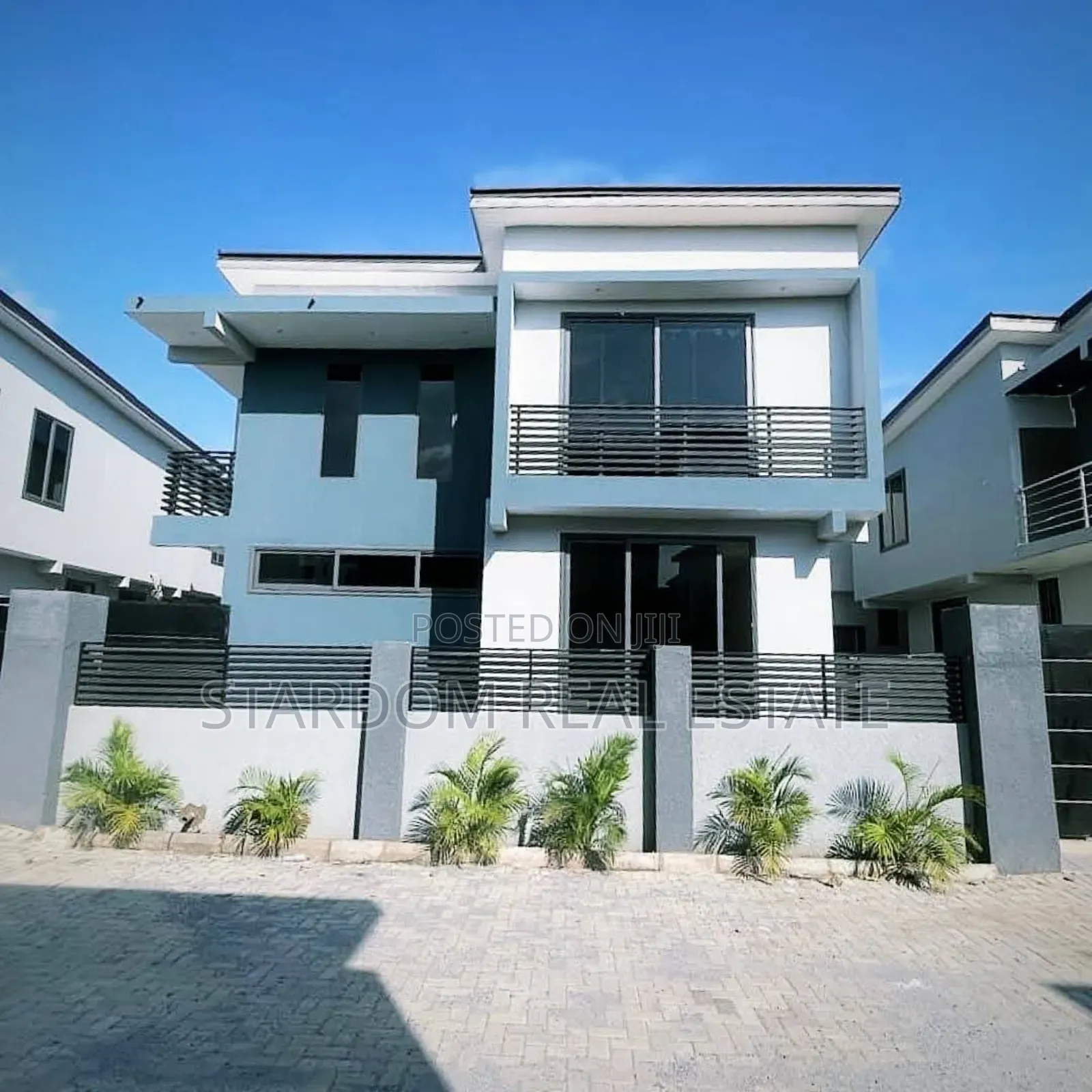 3bdrm Duplex in Haatso Bohye for sale in Haatso