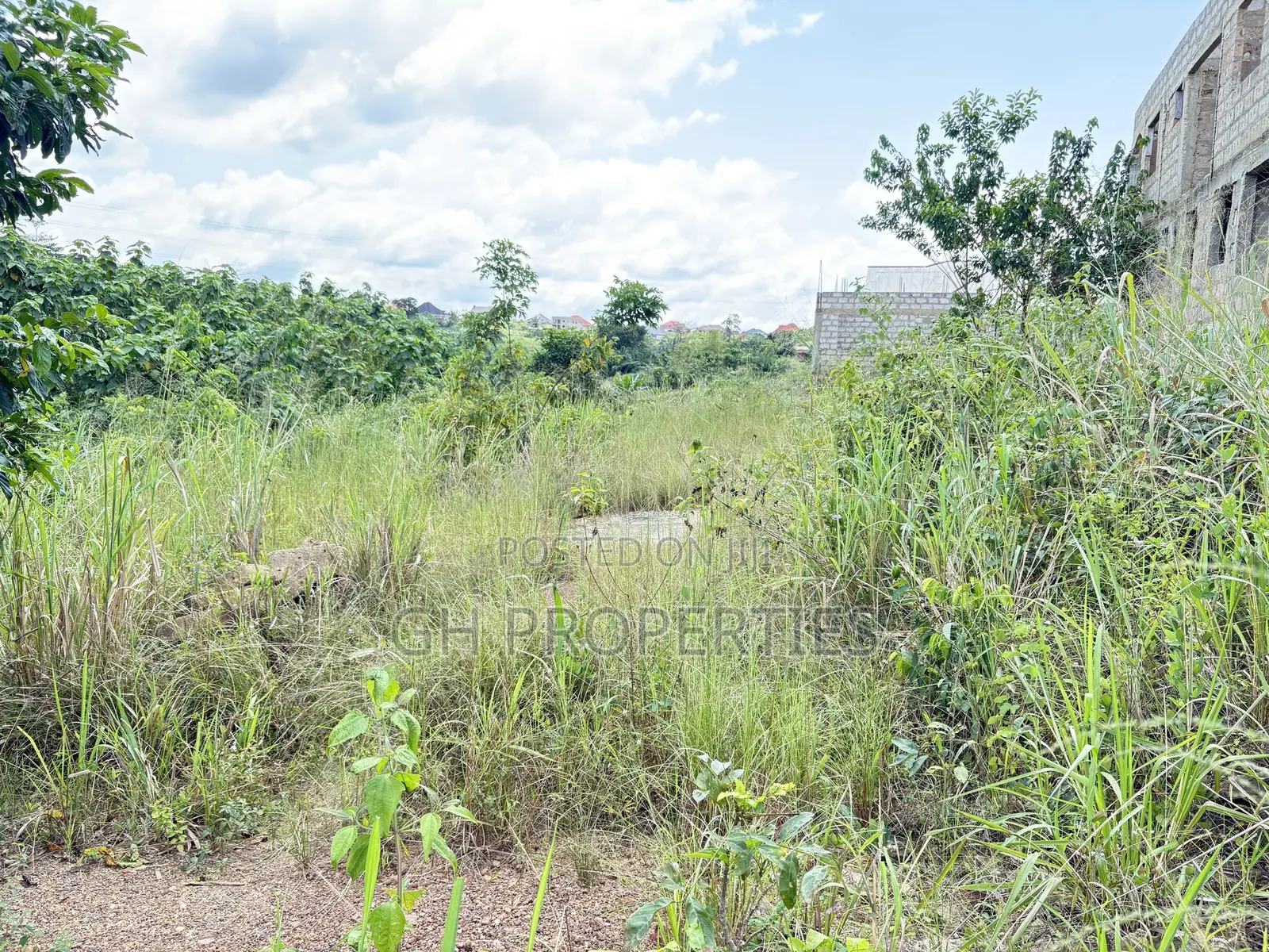 One Plot for Sale at Trade 7 Minutes Walk From Main Road. in Kumasi Metropolitan