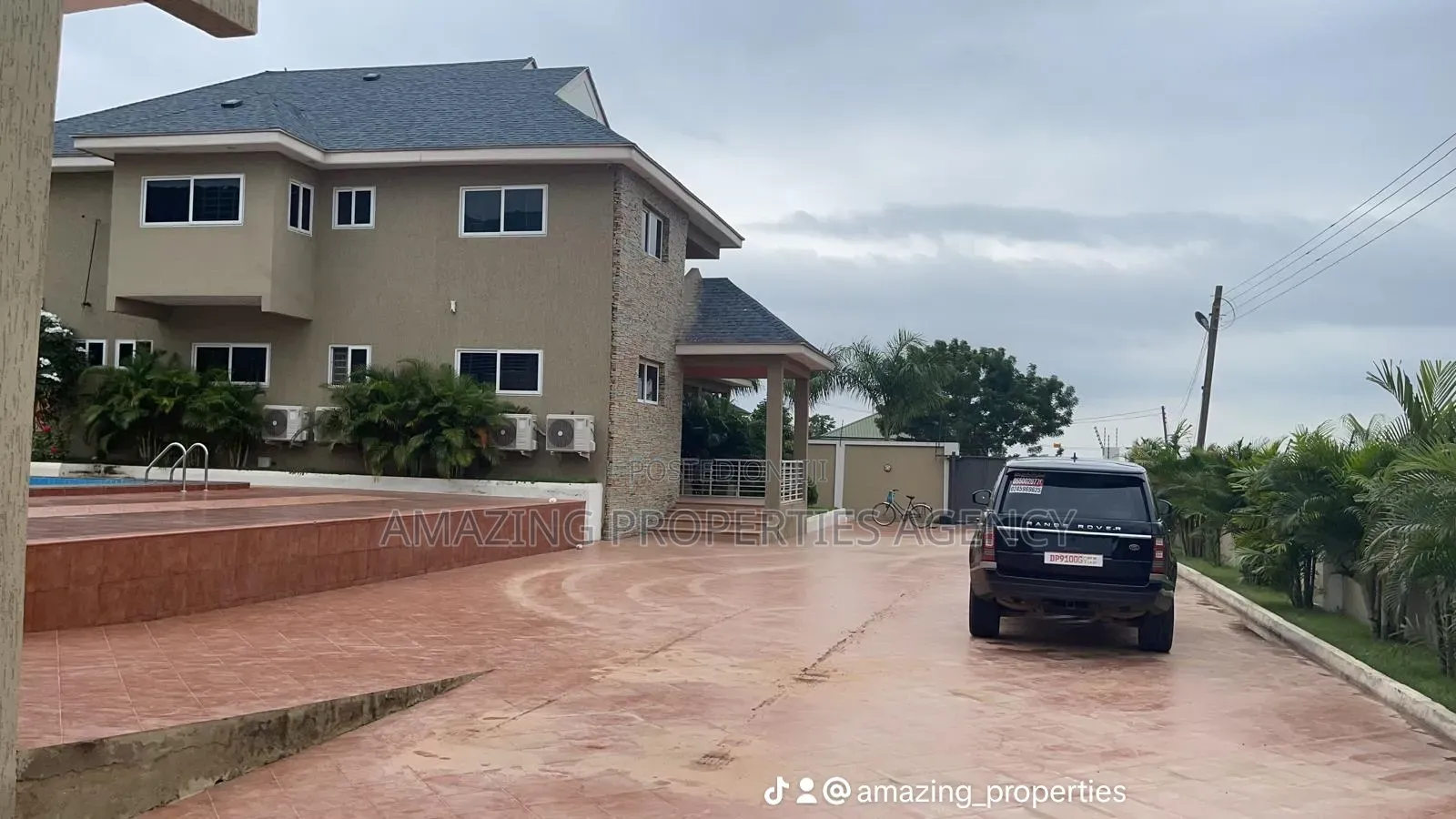 7bdrm House in 7 Bedroom With, Pokuase for sale in Pokuase