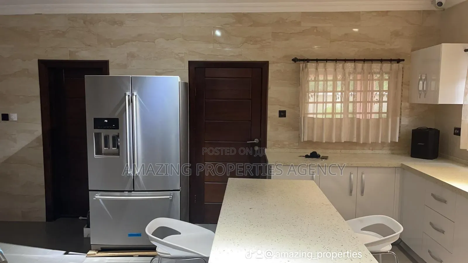 7bdrm House in 7 Bedroom With, Pokuase for sale in Pokuase