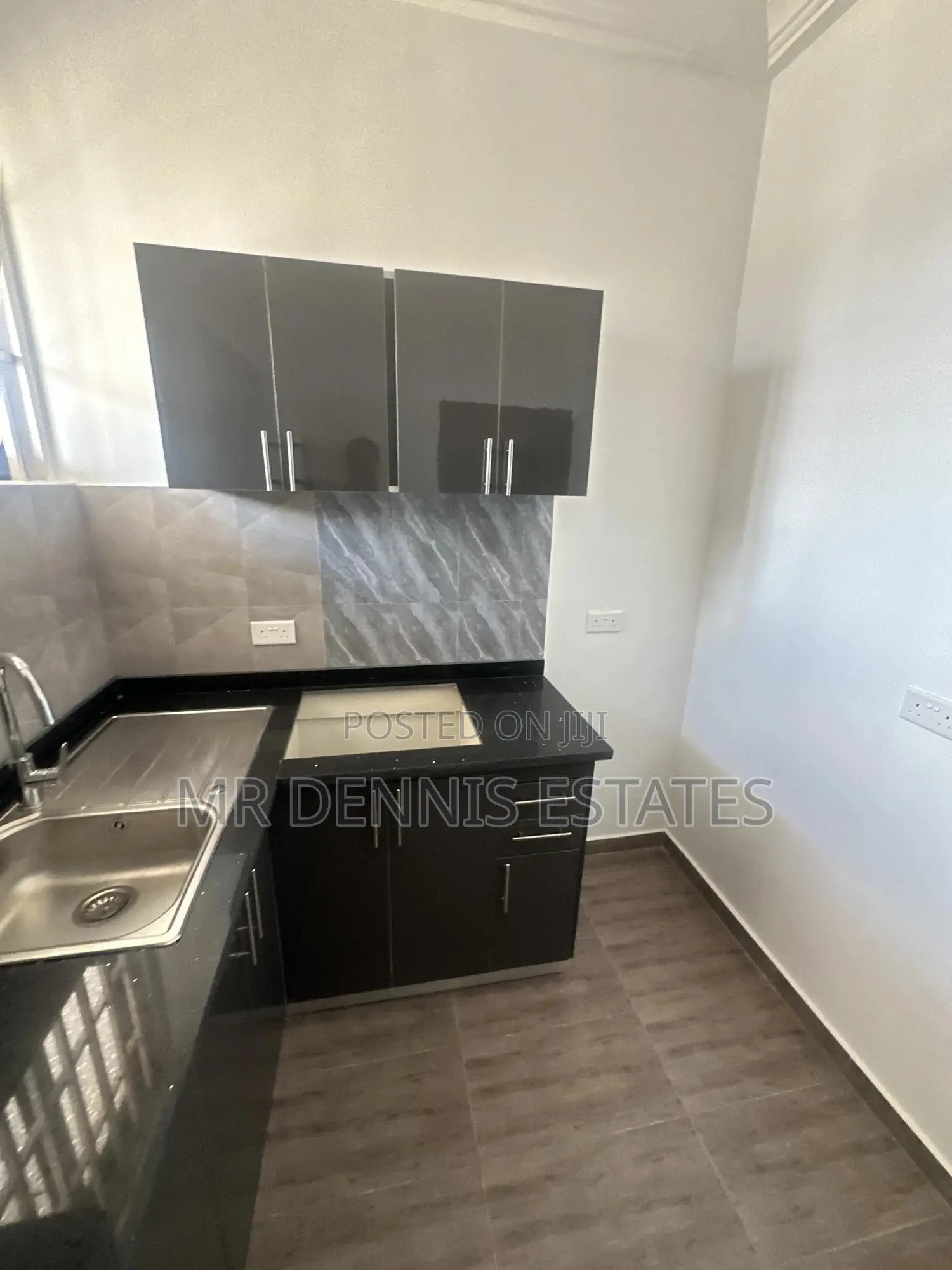 1bdrm Apartment in Westhills Mall for rent in West Hills Mall Area