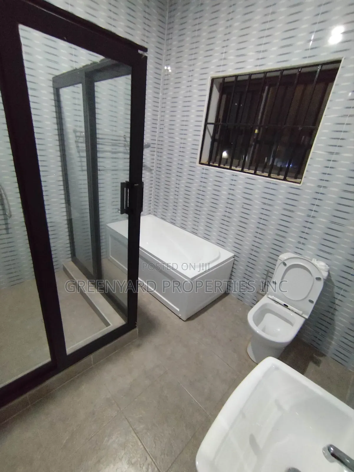 4bdrm House in Lakeside, Ashaley Botwe for sale in Ashaley Botwe