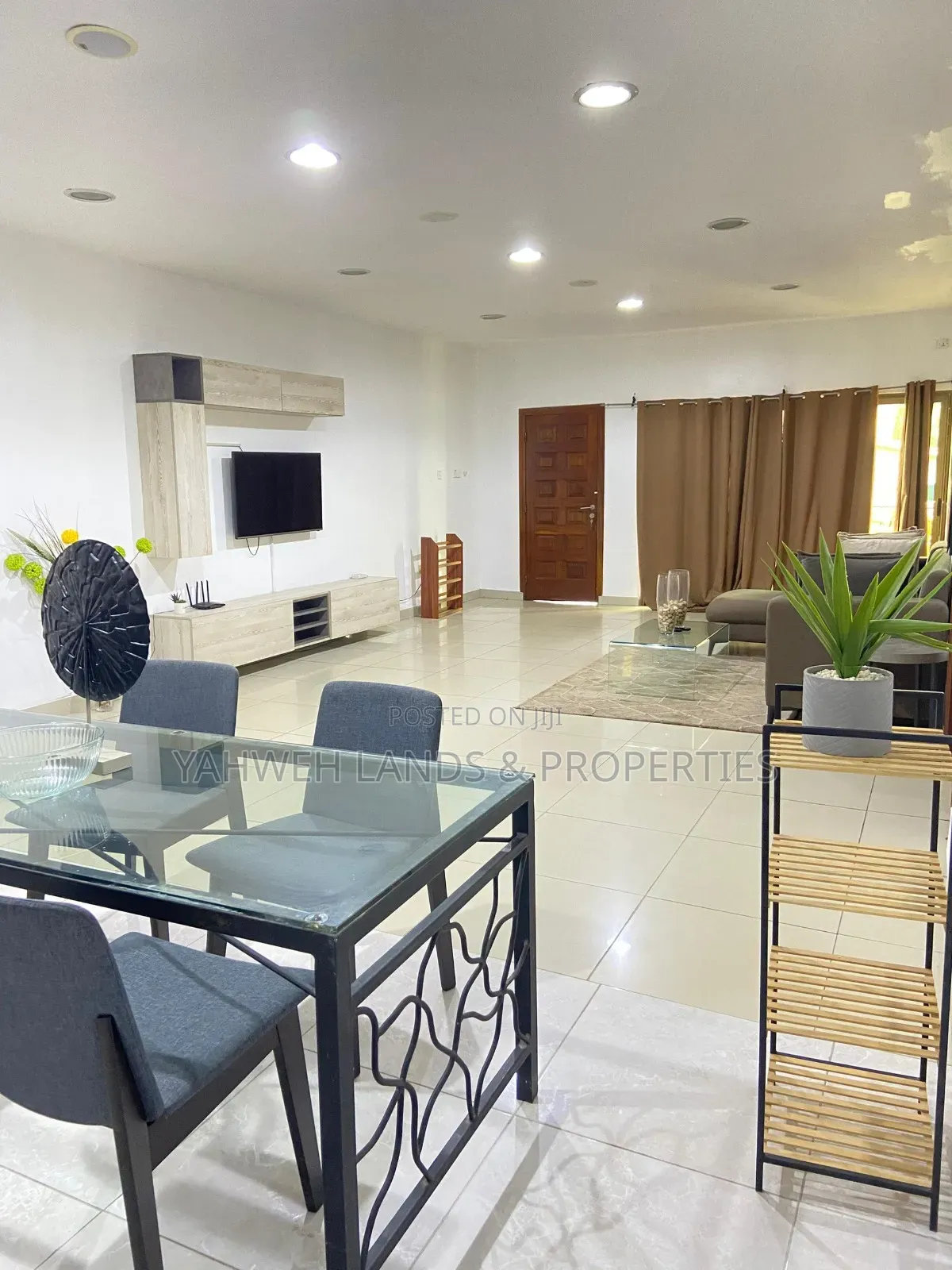 4bdrm House in Adenta for sale in Adenta