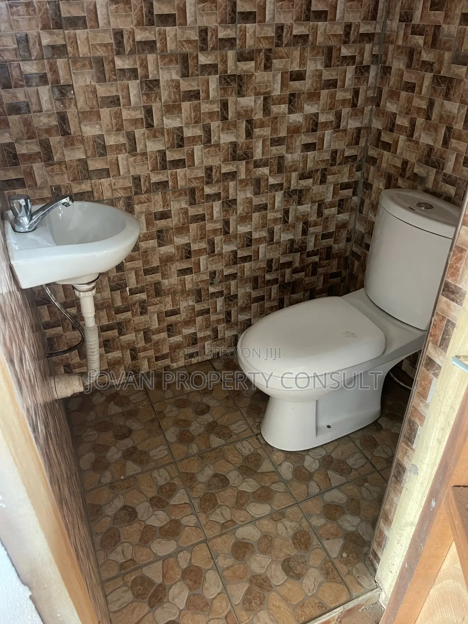 Store for Rent at Amasaman Abease 1200 a Month for Two Advance in Amasaman