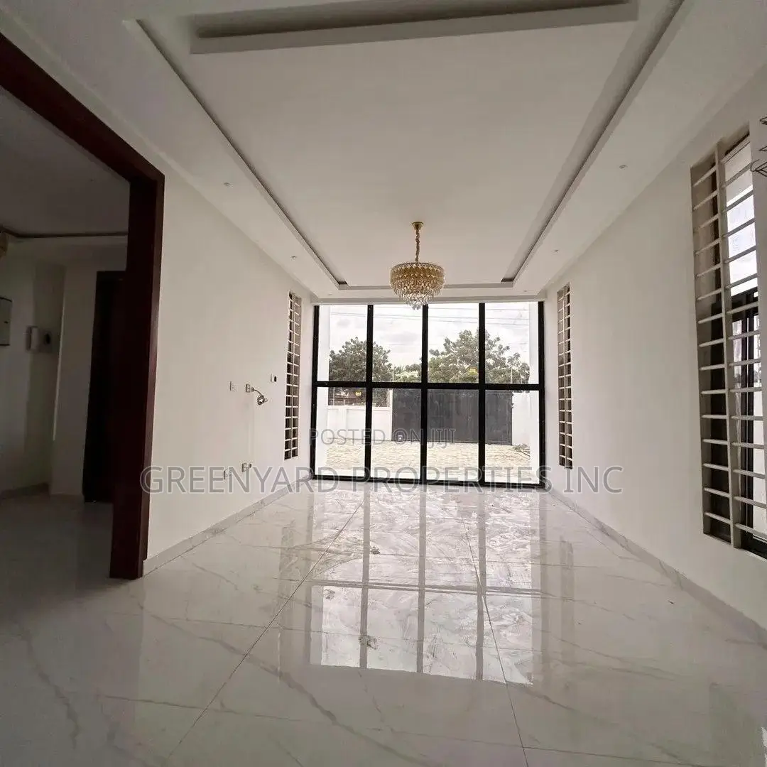 6bdrm House in Hills, East Legon for sale in East Legon