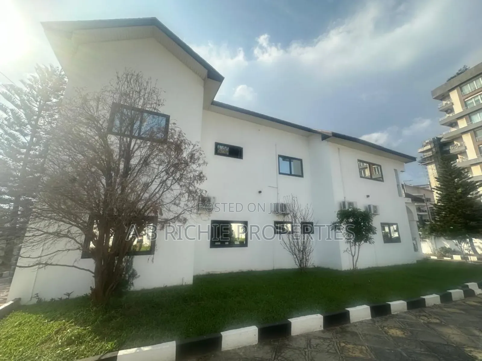 6bdrm House in Ab Richie Properties, Airport Residential Area for rent in Airport Residential Area