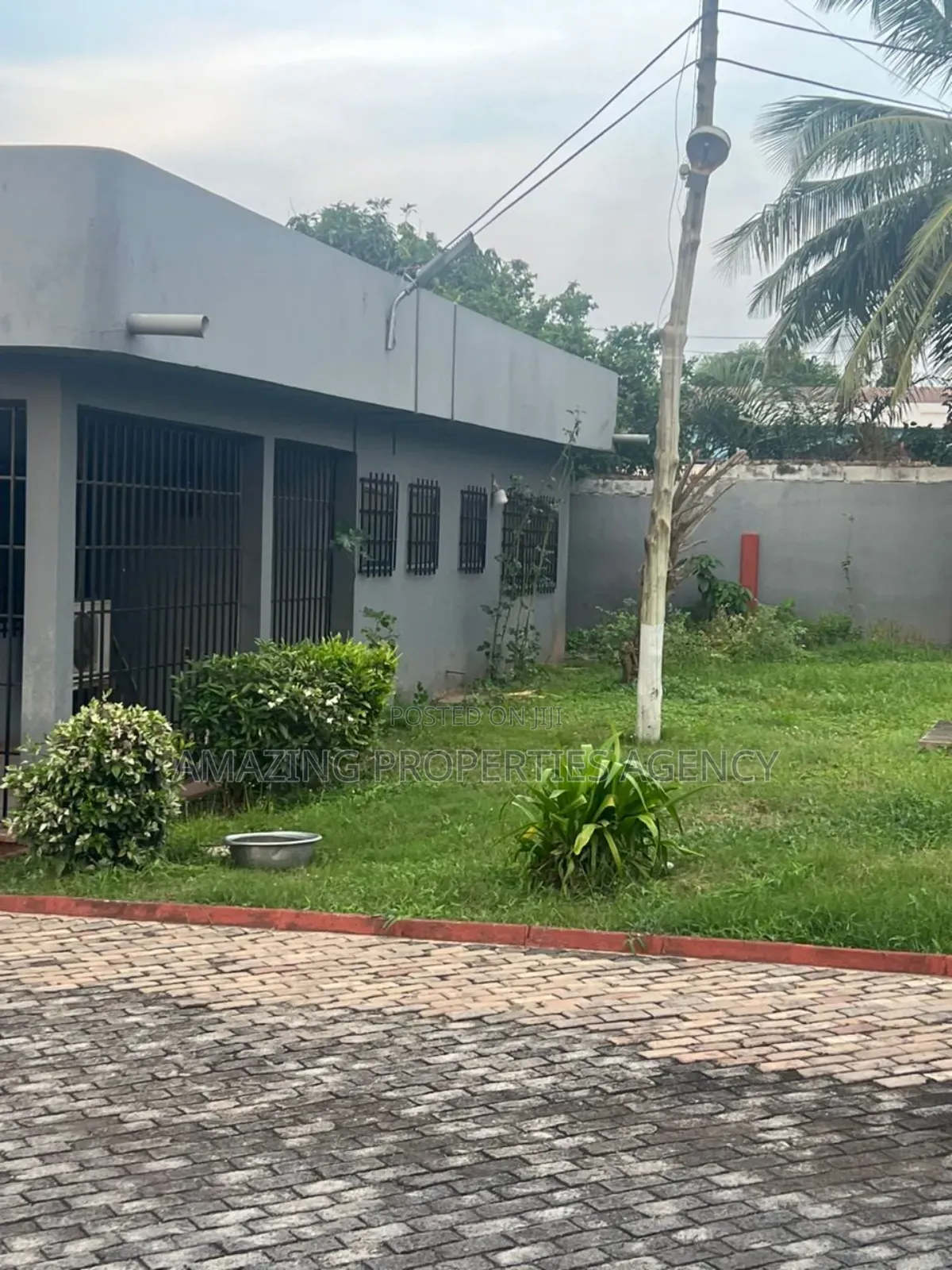 90x100 Land With 4 Bedrooms in Teshie-Nungua Estates