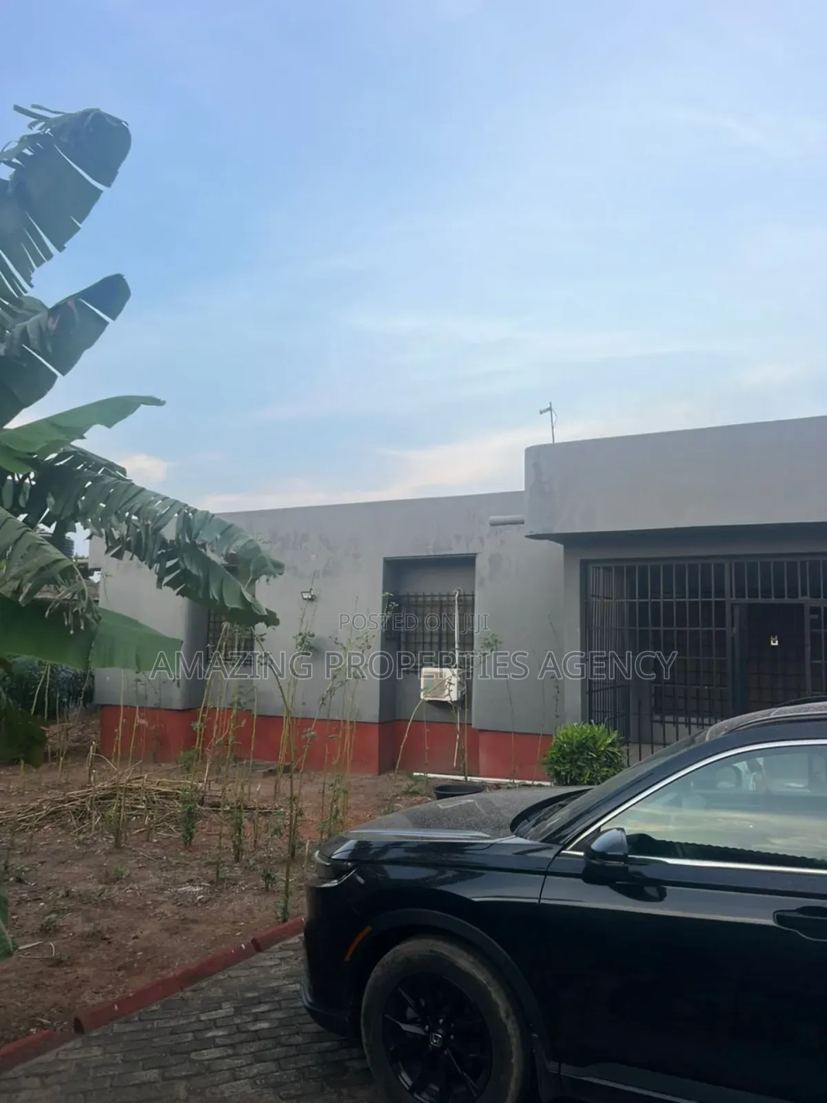 90x100 Land With 4 Bedrooms in Teshie-Nungua Estates