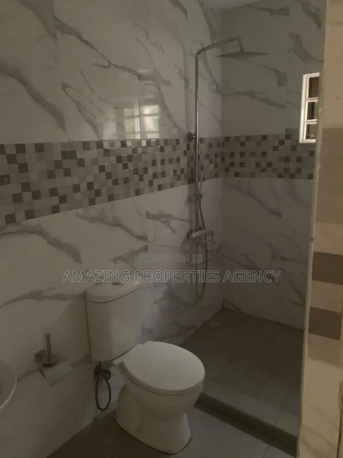 90x100 Land With 4 Bedrooms in Teshie-Nungua Estates