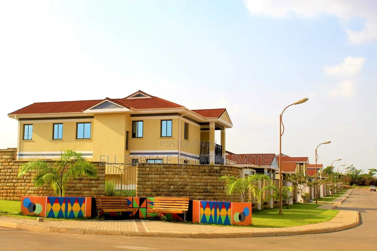5bdrm House in Pgl Estate, Kumasi Metropolitan for sale in Kumasi Metropolitan
