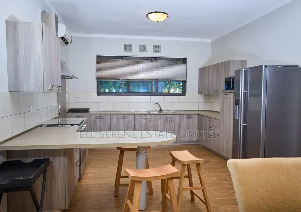 5bdrm House in Pgl Estate, Kumasi Metropolitan for sale in Kumasi Metropolitan