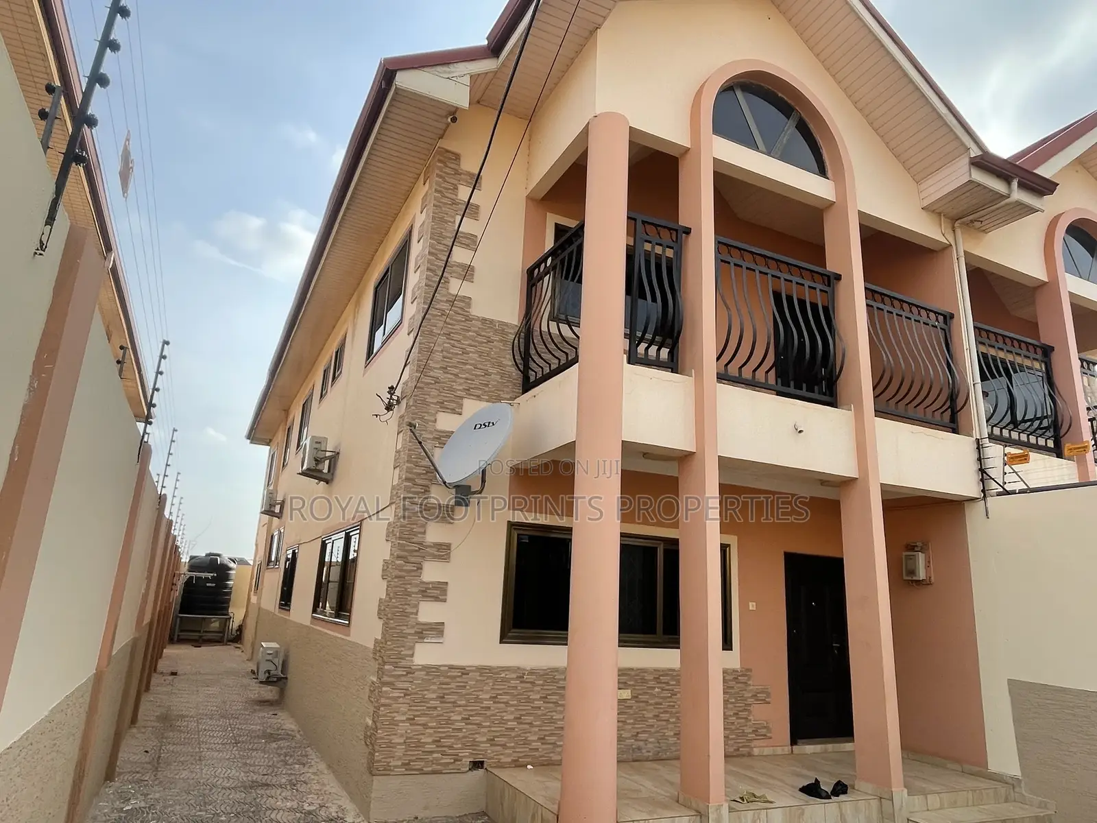 3bdrm House in British, East Legon for rent in East Legon