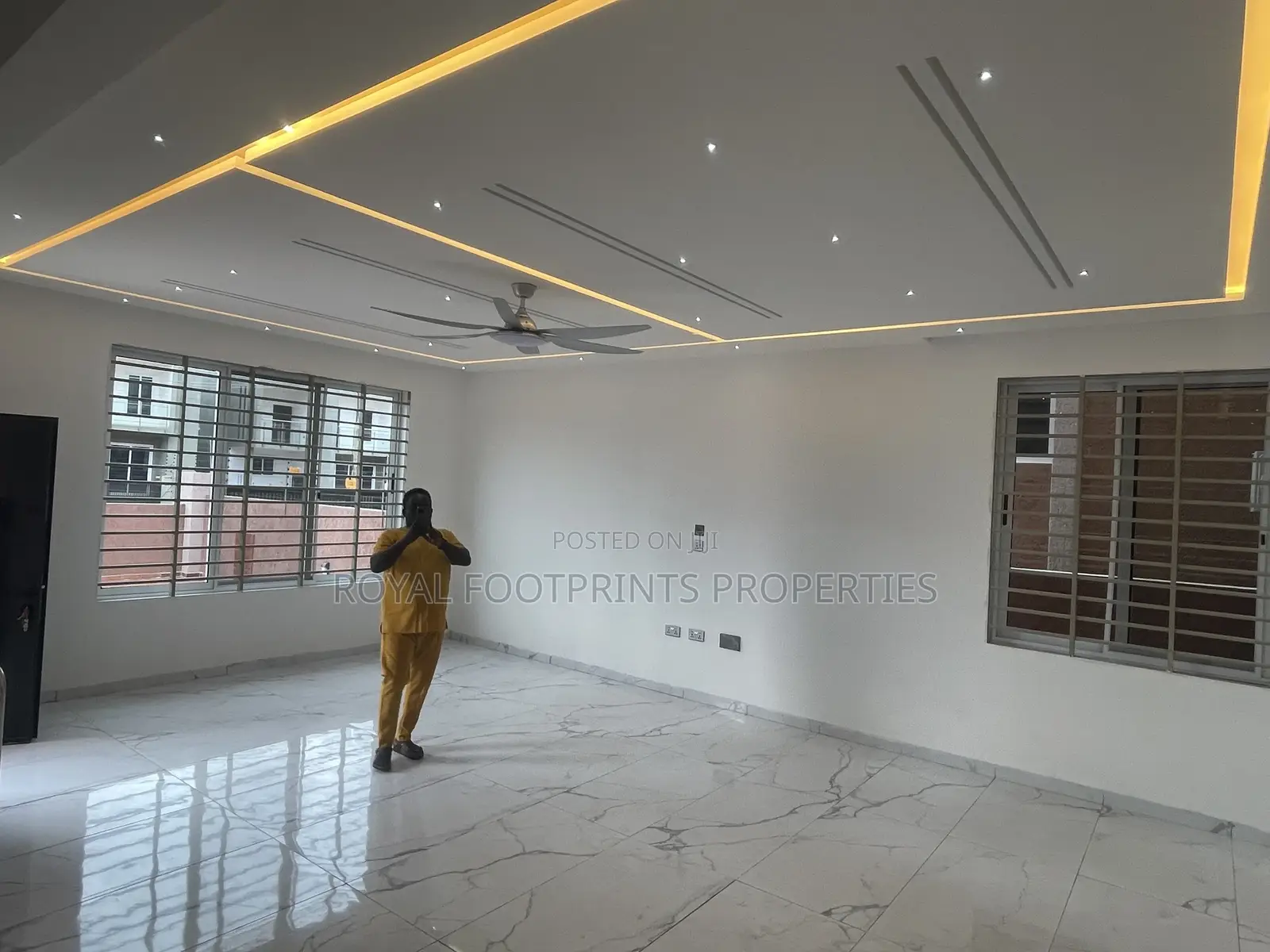5bdrm House in Luxelooks Properties, Lake Side Estate for sale in Lake Side Estate