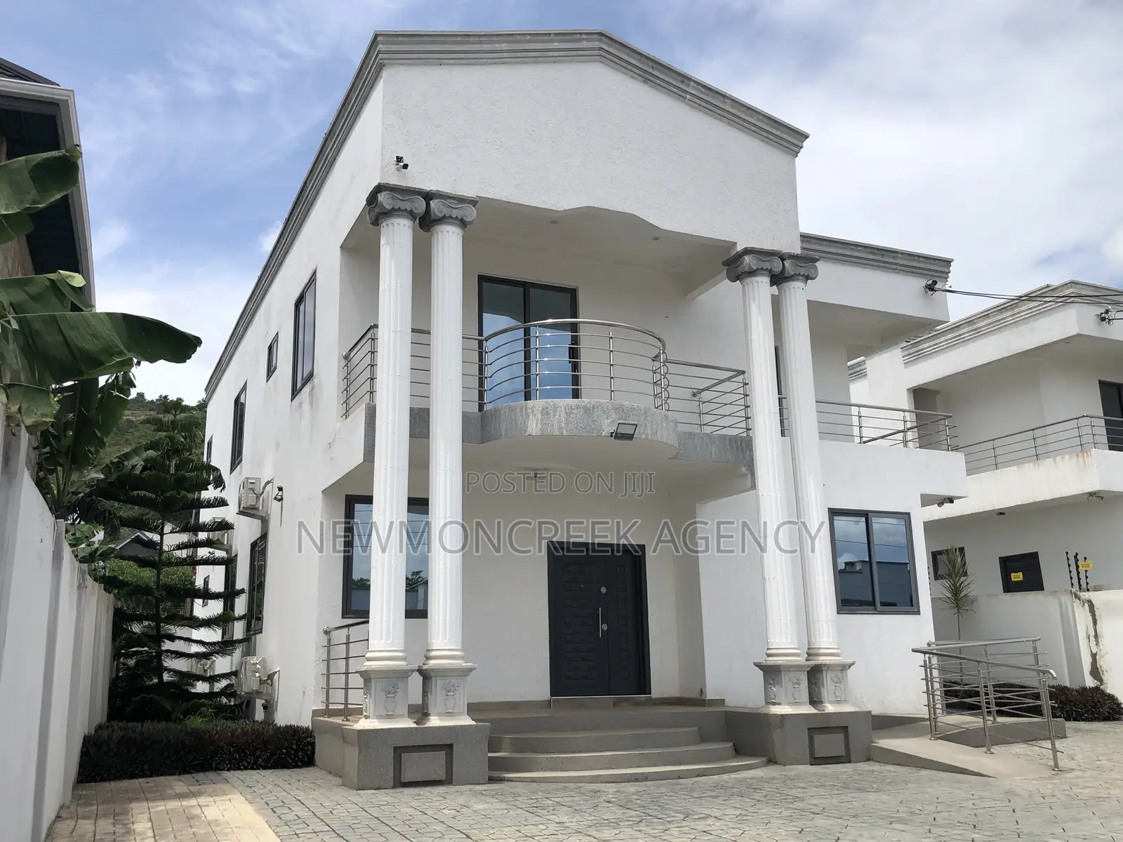 4bdrm Duplex in Ayi Mensah Park, Accra Metropolitan for sale in Accra Metropolitan