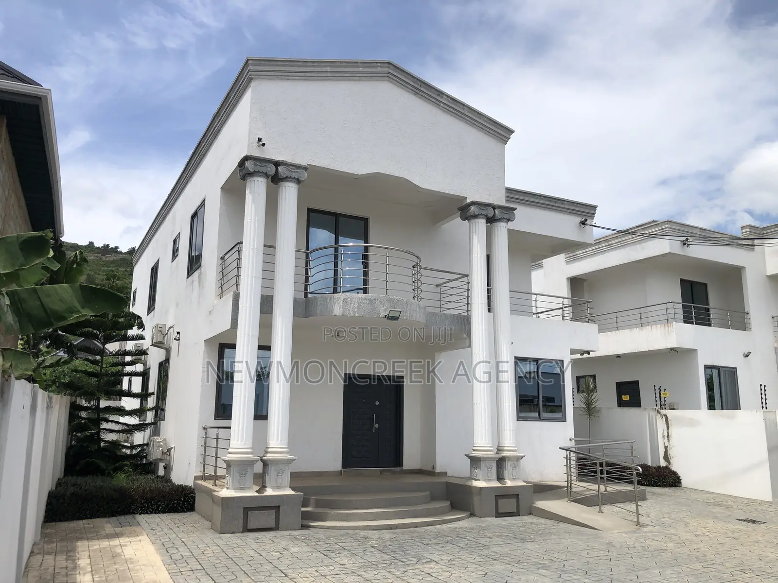 4bdrm Duplex in Ayi Mensah Park, Accra Metropolitan for sale in Accra Metropolitan