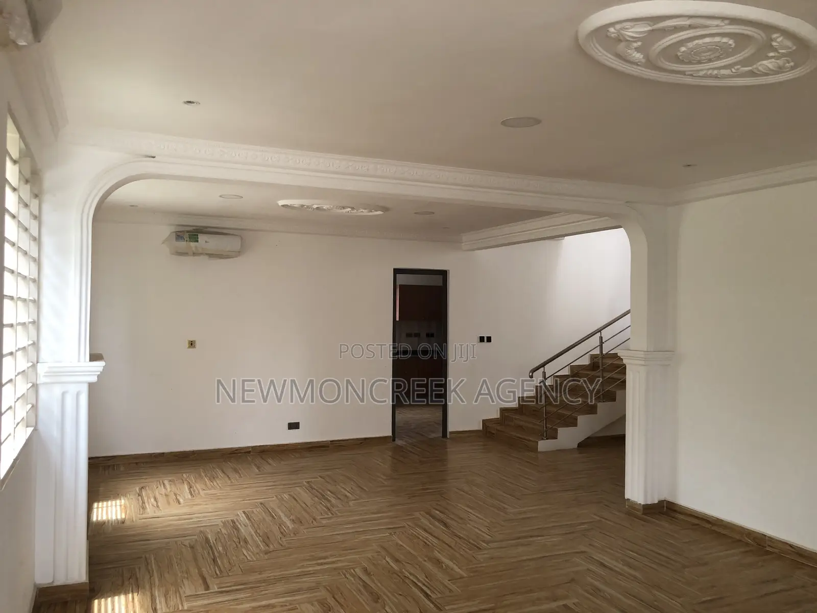 4bdrm Duplex in Ayi Mensah Park, Accra Metropolitan for sale in Accra Metropolitan